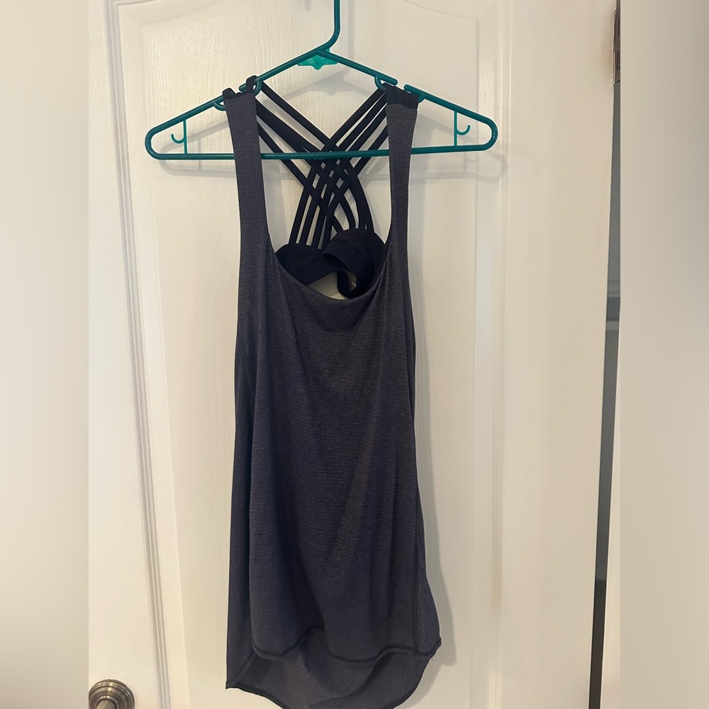 Lululemon tank size 4